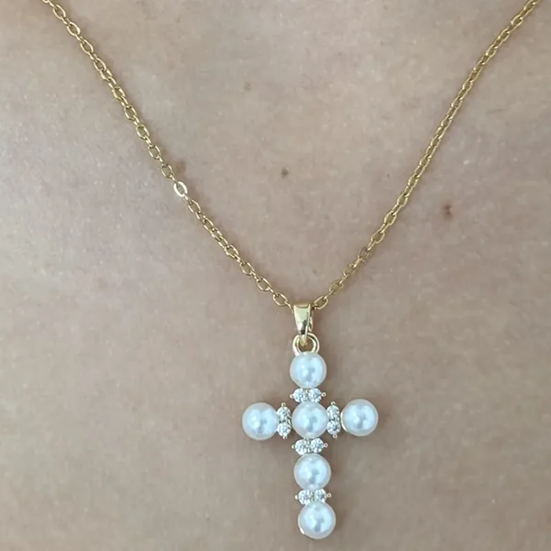 Collar cruz de perlas
