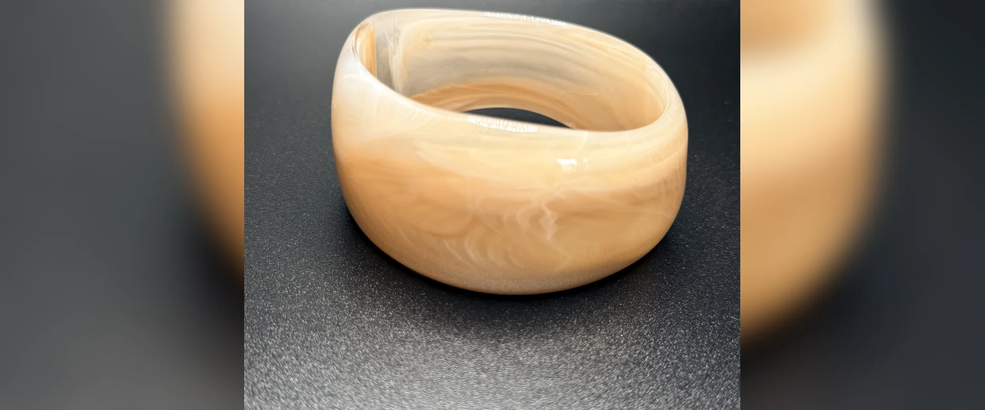 Wide bangle – Peach